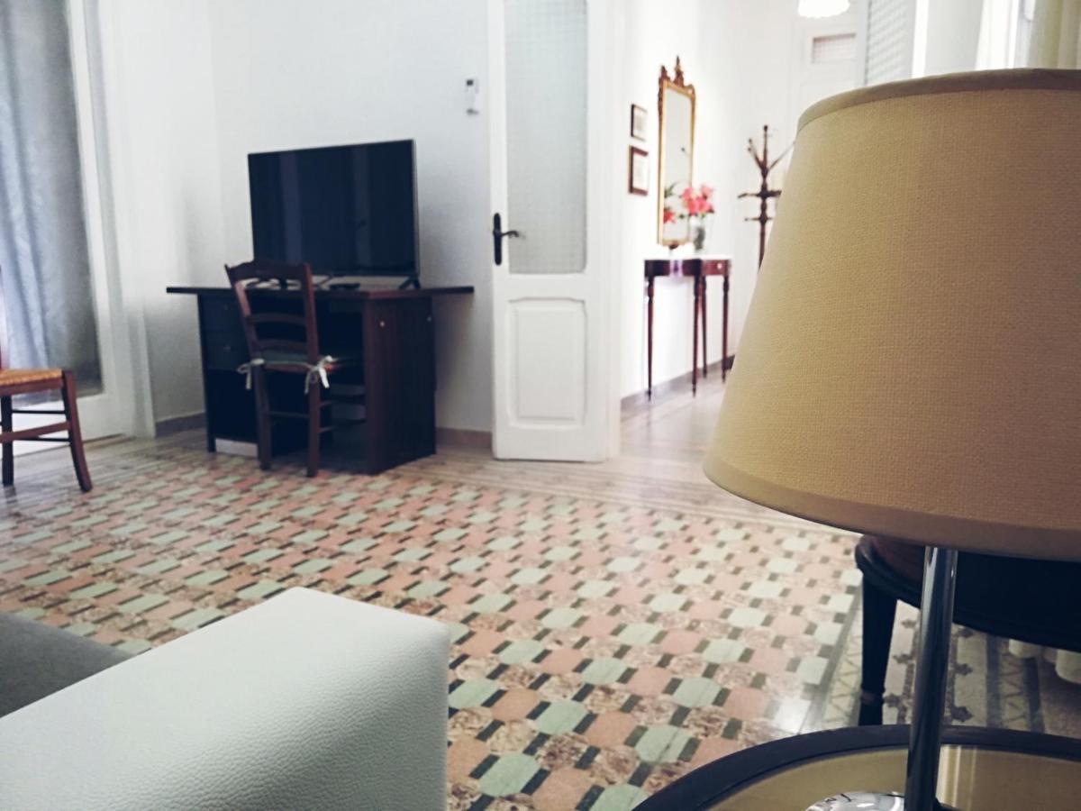 Appartamento Dimora De Rossi Bari Esterno foto